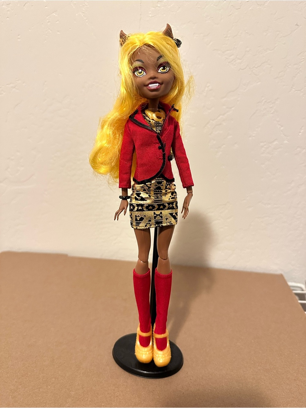 Clawdia Wolf Monster High Doll